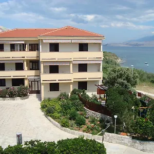 https://rooms-villa-andreja.hotelinzadar.com